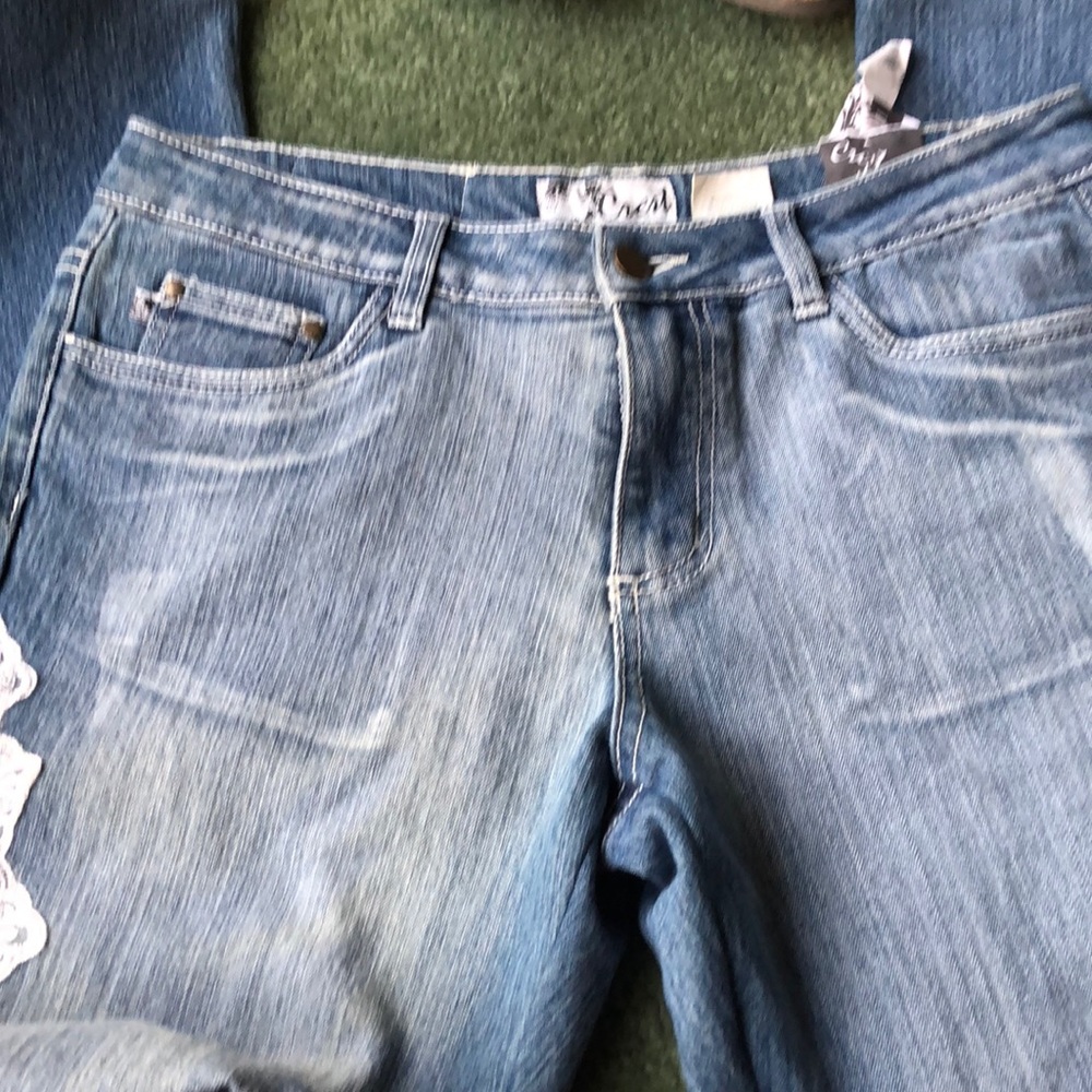 Crest jeans lace detail